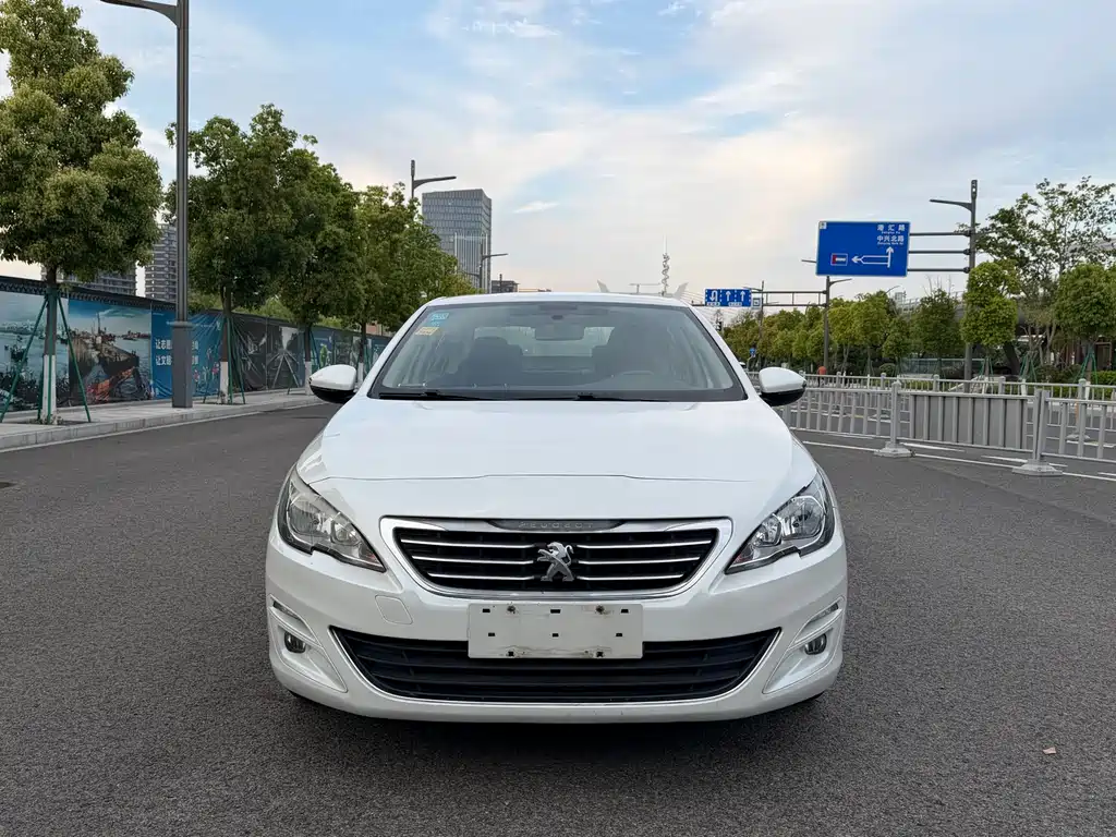 Peugeot 408 2015