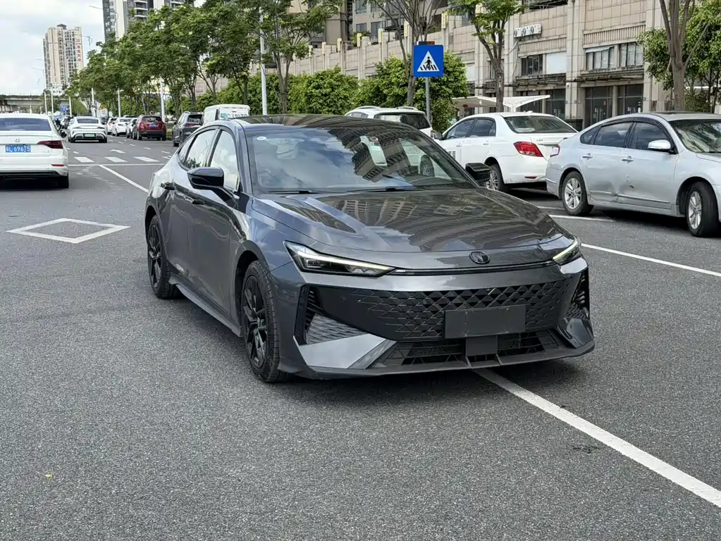 Changan UNI-V — миниатюра 3
