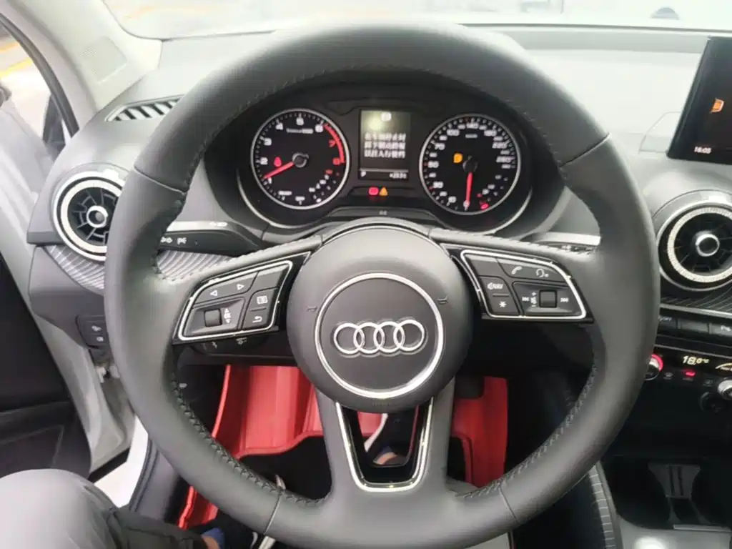 Audi Q2L — миниатюра 11