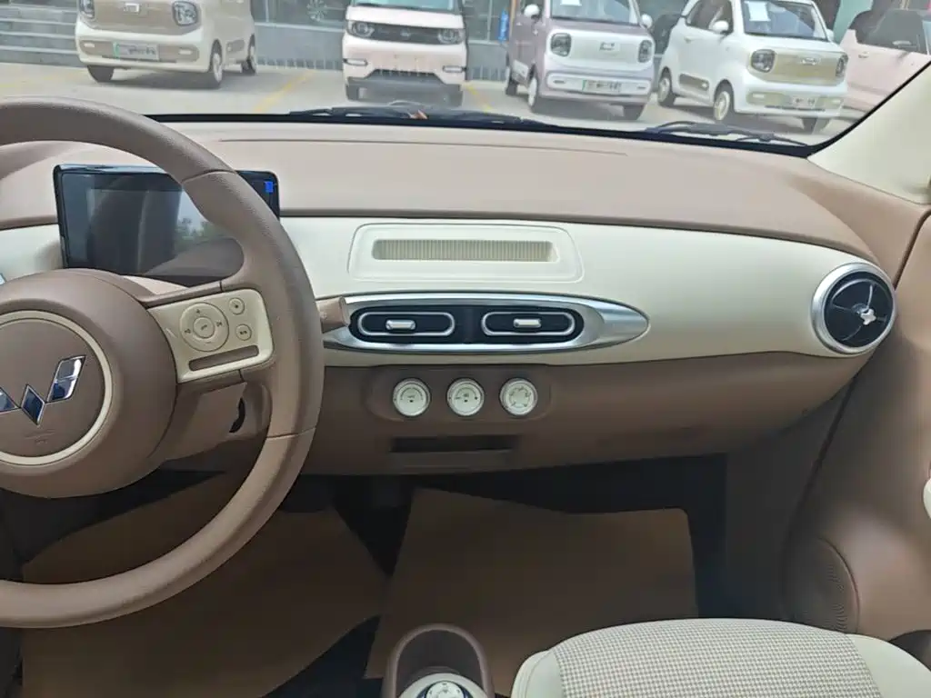 Wuling MINIEV — миниатюра 13