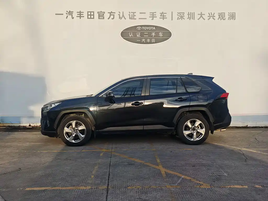 Toyota RAV4 — миниатюра 7