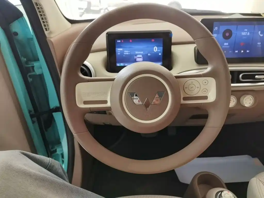 Wuling MINIEV — миниатюра 11