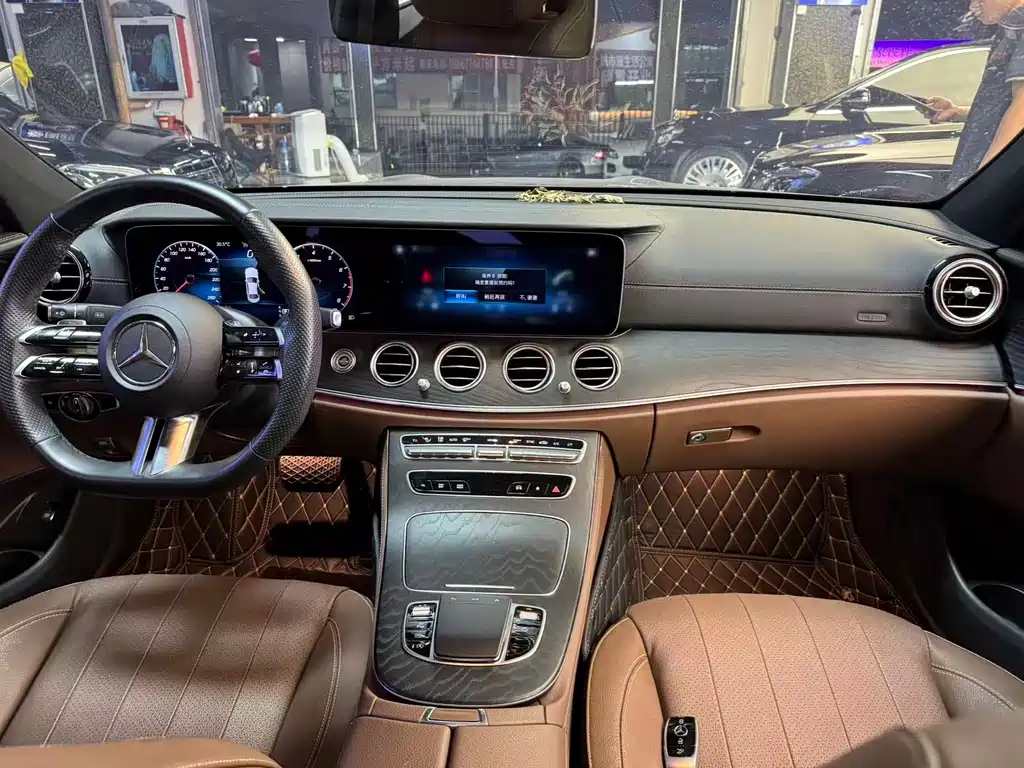 Mercedes-Benz E-Class (Import) — миниатюра 8