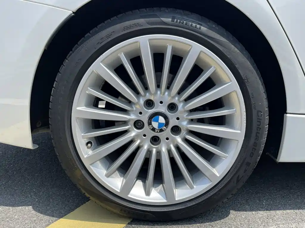 BMW 3 Series — миниатюра 12