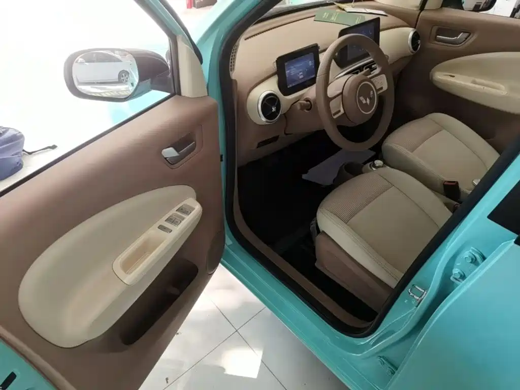 Wuling MINIEV — миниатюра 16