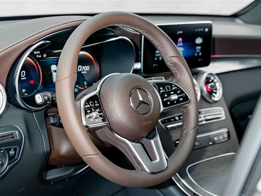 Mercedes-Benz GLC — миниатюра 9