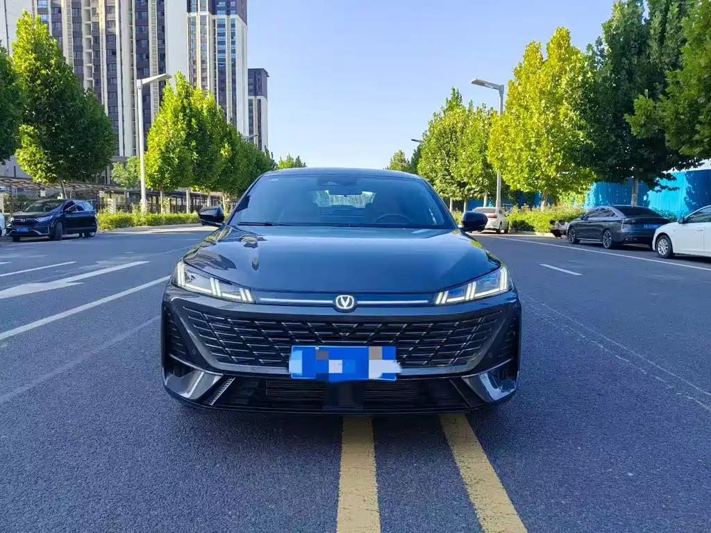 Changan Eado — миниатюра 2
