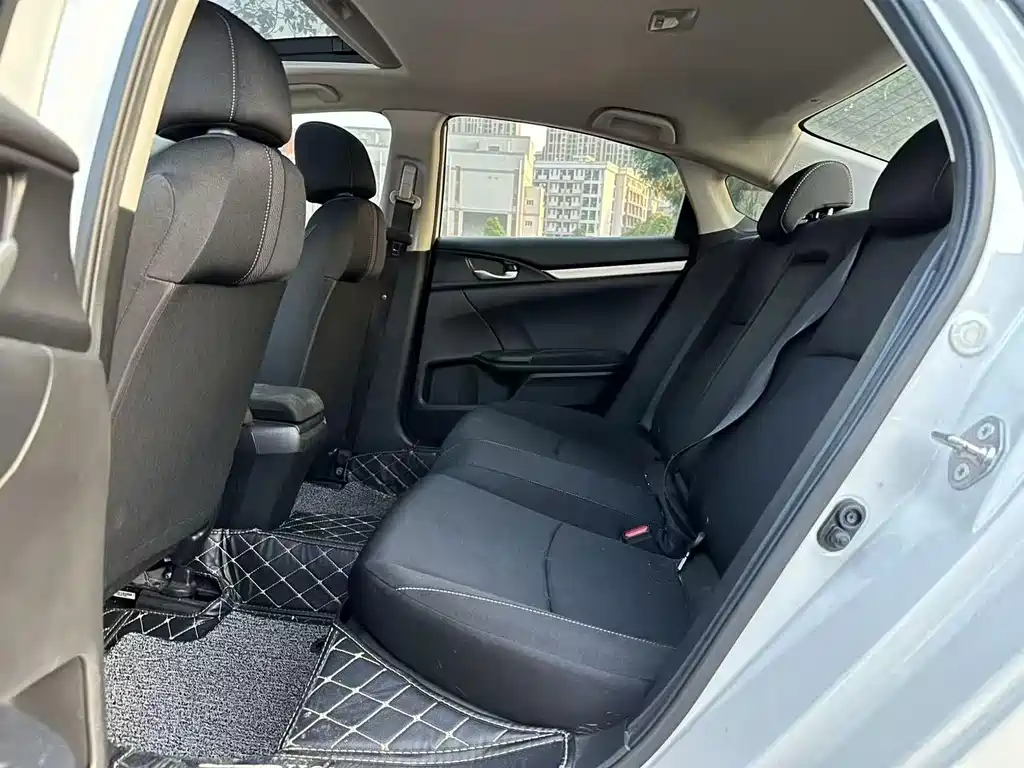 Honda Civic — миниатюра 5