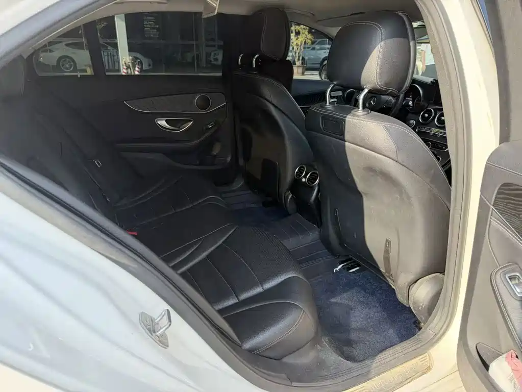 Mercedes-Benz C-Class — миниатюра 9