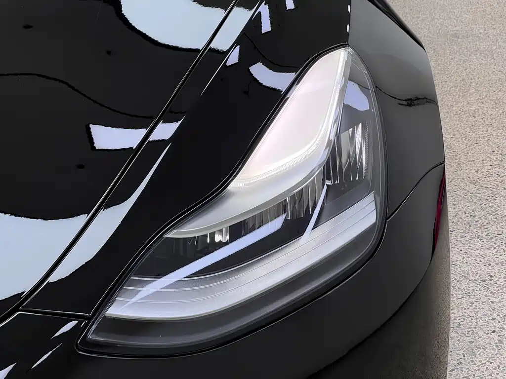 Tesla Model 3 — фотографии объявления, Фото 9
