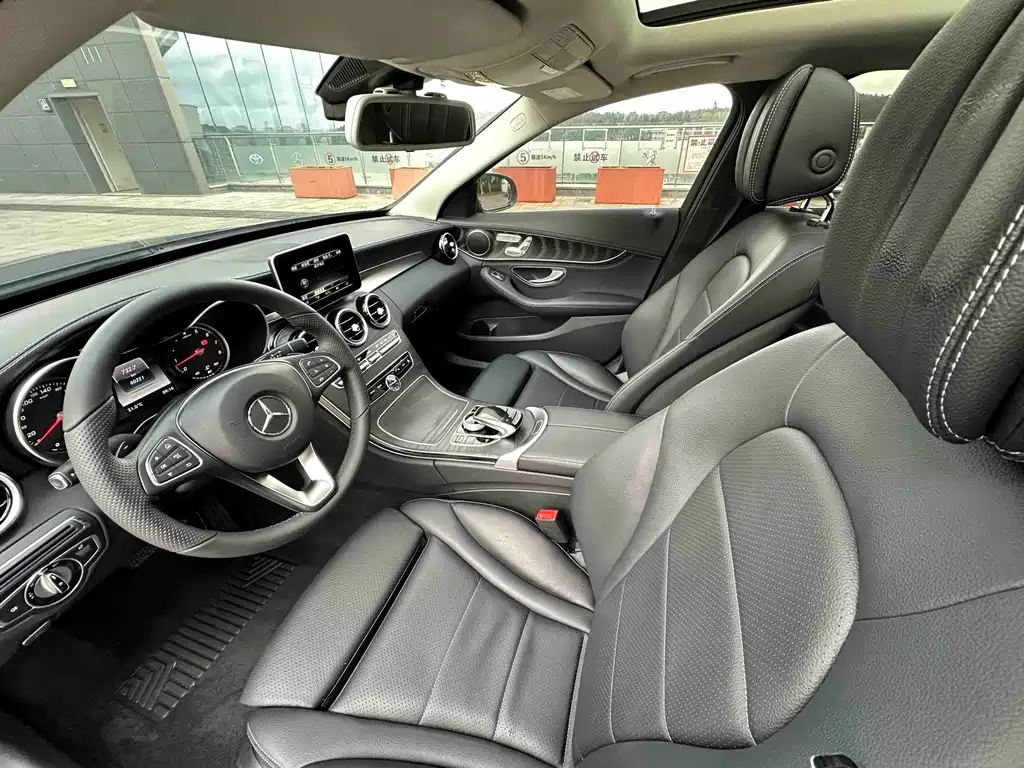 Mercedes-Benz C-Class — миниатюра 4