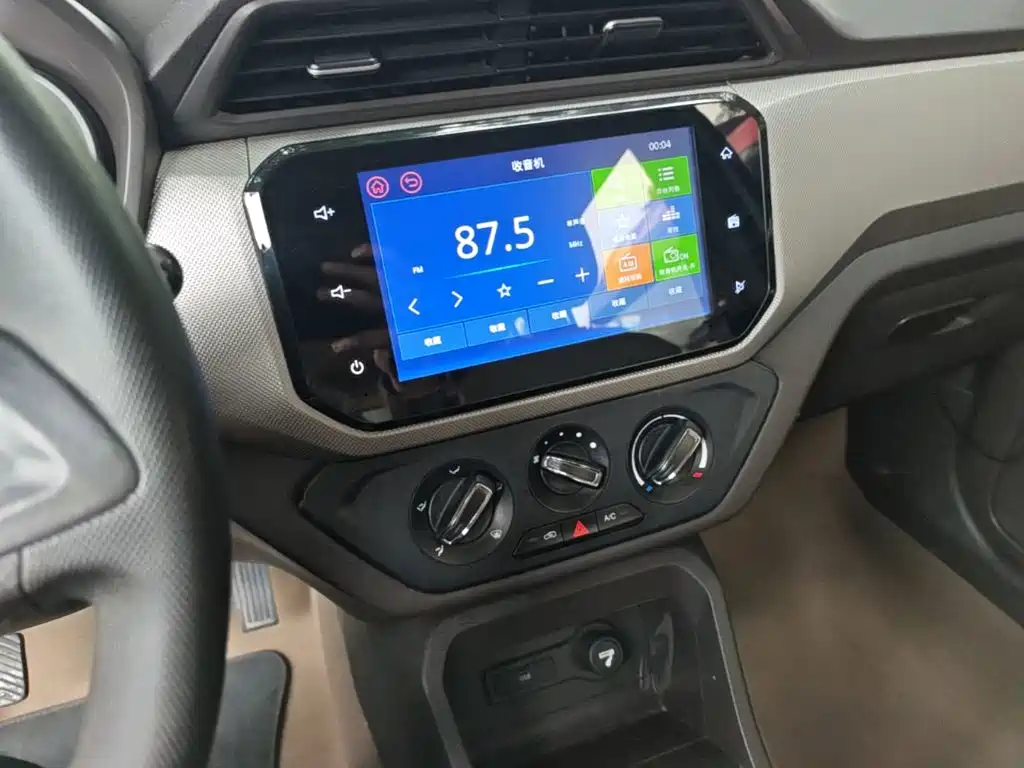 Wuling Hongguang — миниатюра 13