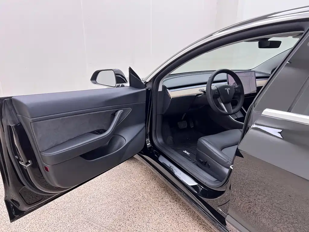 Tesla Model 3 — фотографии объявления, Фото 12