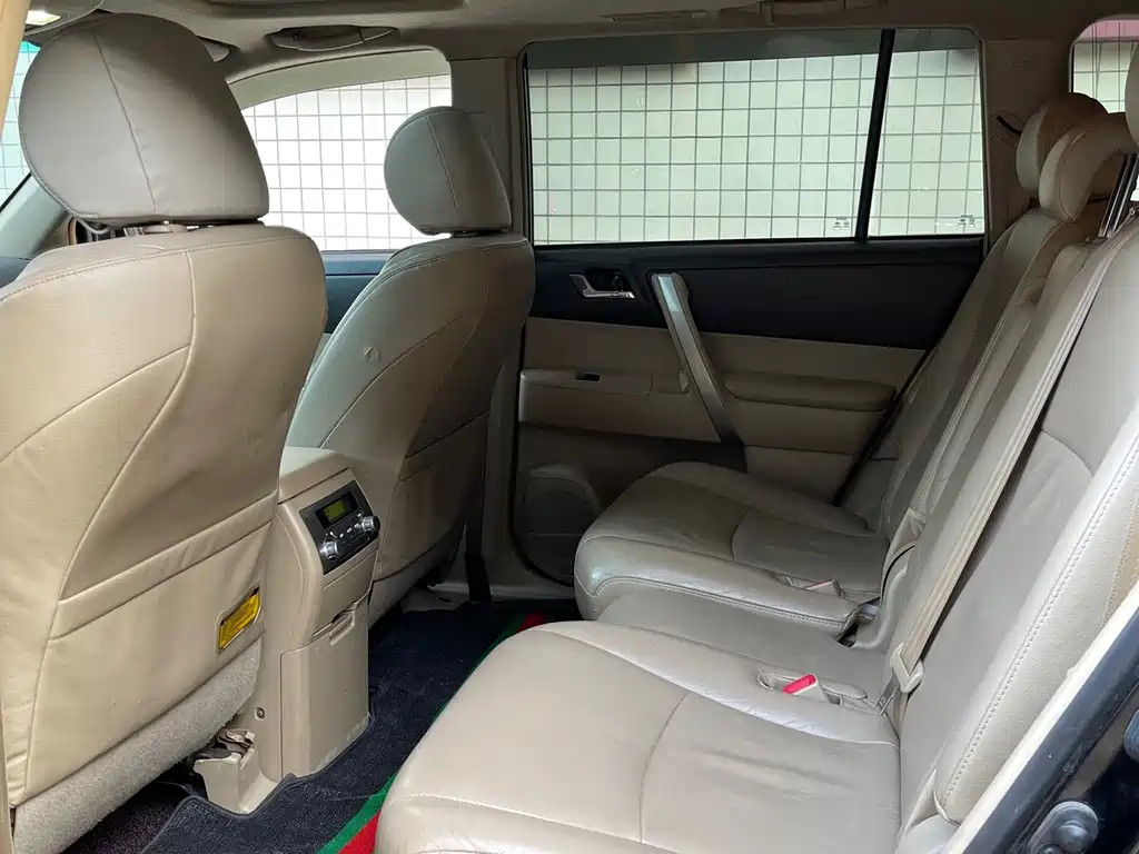 Toyota Highlander — миниатюра 5