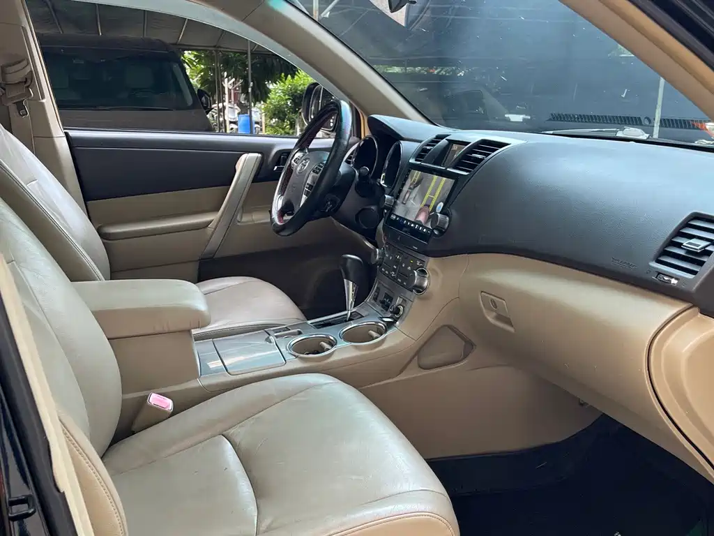 Toyota Highlander — миниатюра 14