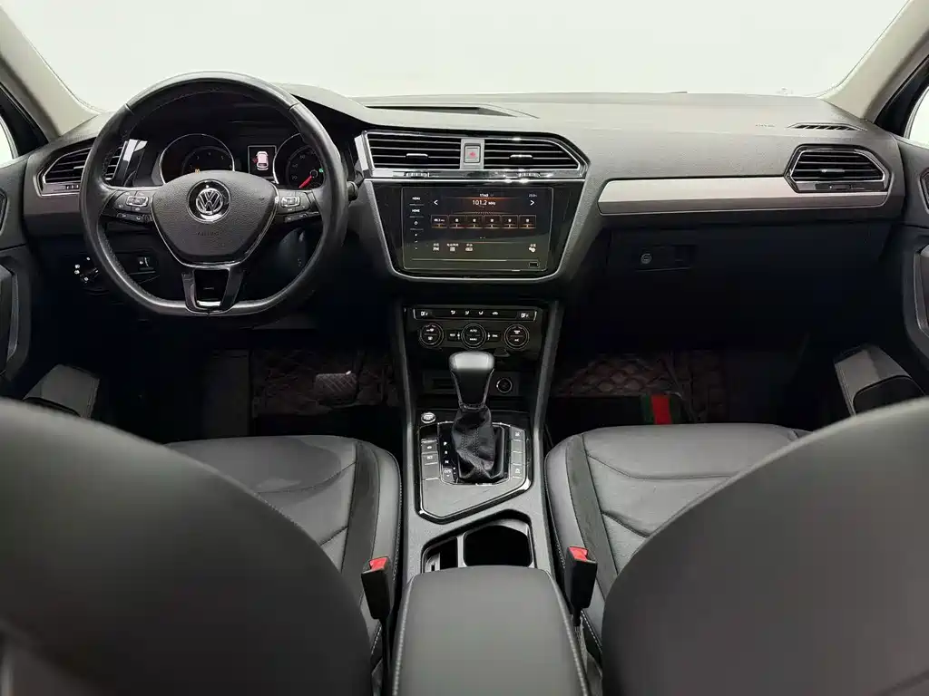 Volkswagen Tiguan L — миниатюра 5