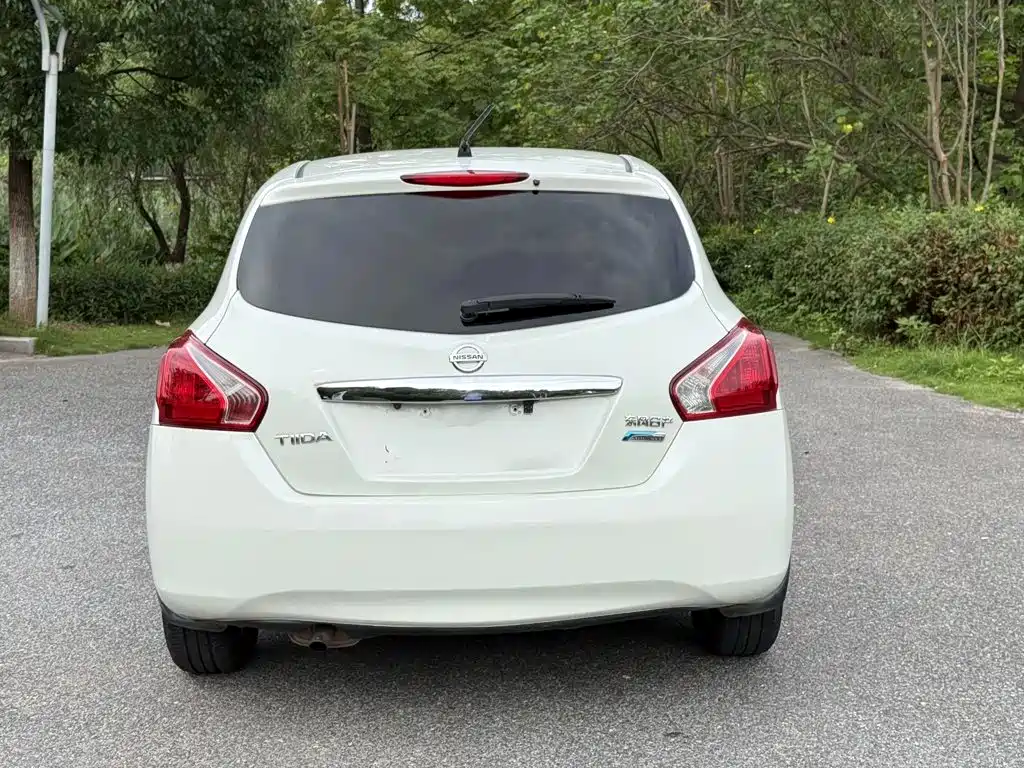 Nissan Tiida — миниатюра 5