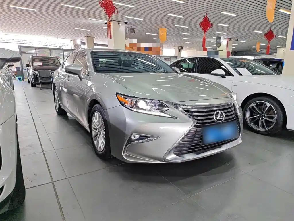 Lexus ES — миниатюра 5