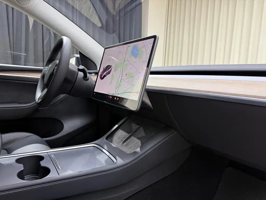 Tesla Model Y — фотографии объявления, Фото 28