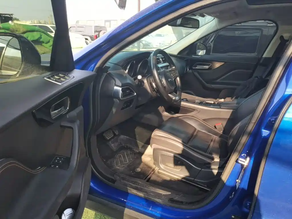Jaguar F-PACE — миниатюра 16