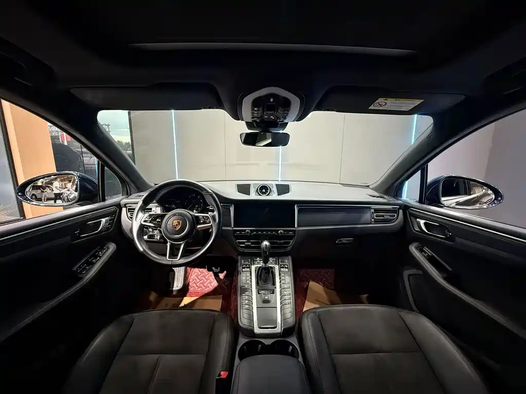 Porsche Macan — миниатюра 9