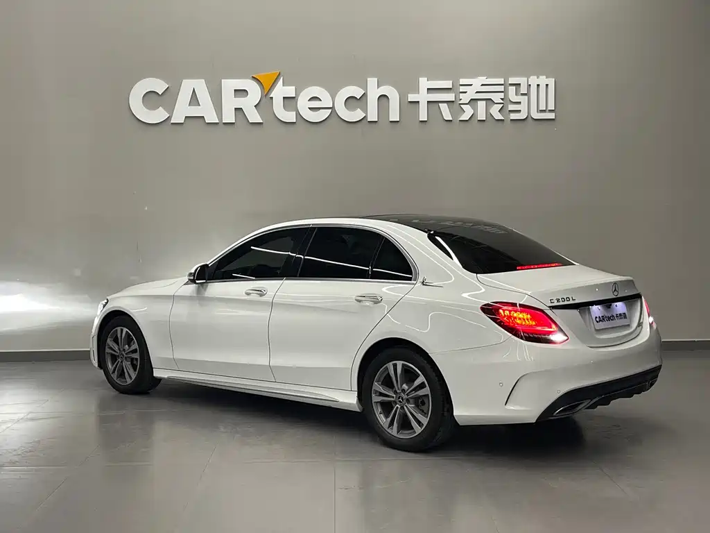 Mercedes-Benz C-Class — миниатюра 6