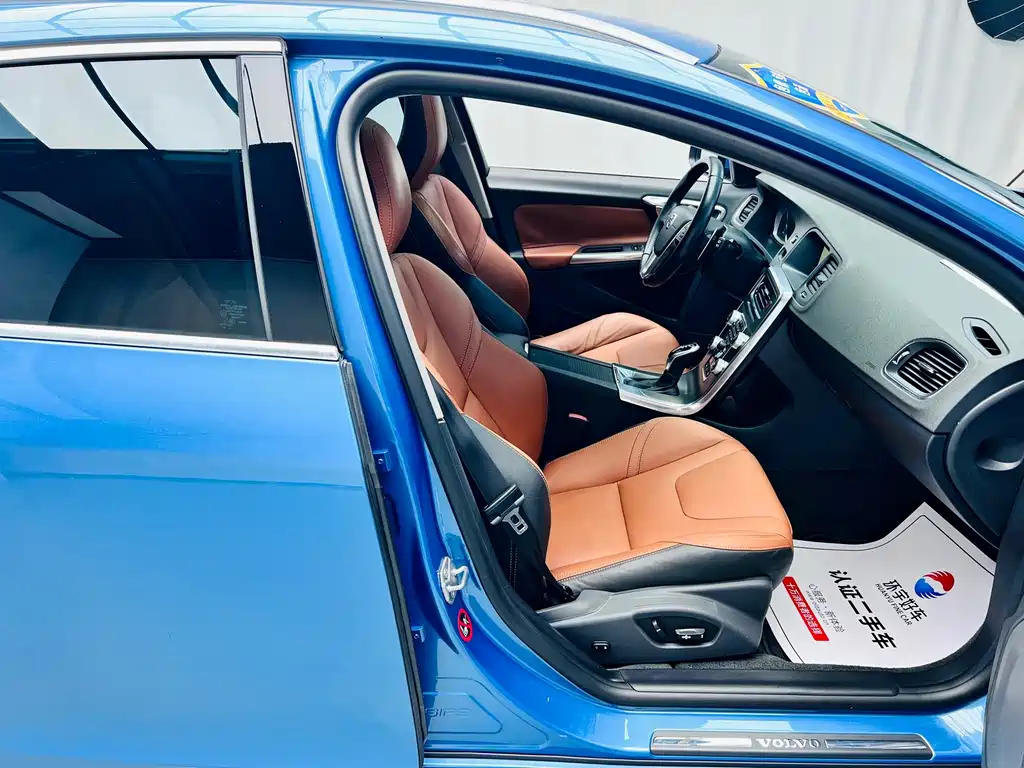 Volvo V60 — миниатюра 23