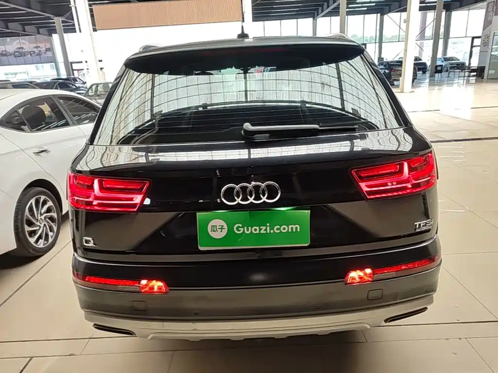 Audi Q7 — миниатюра 6