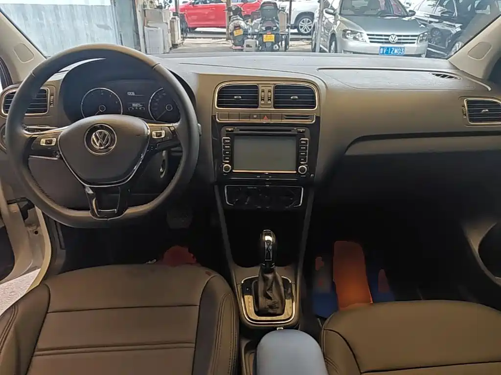 Volkswagen Polo — миниатюра 10