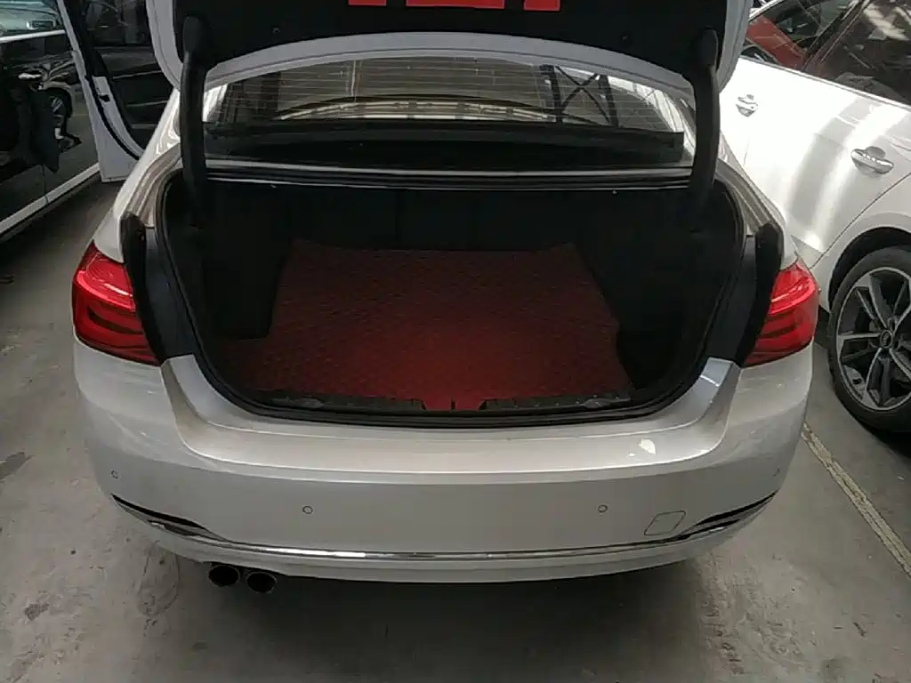 BMW 3 Series — миниатюра 19