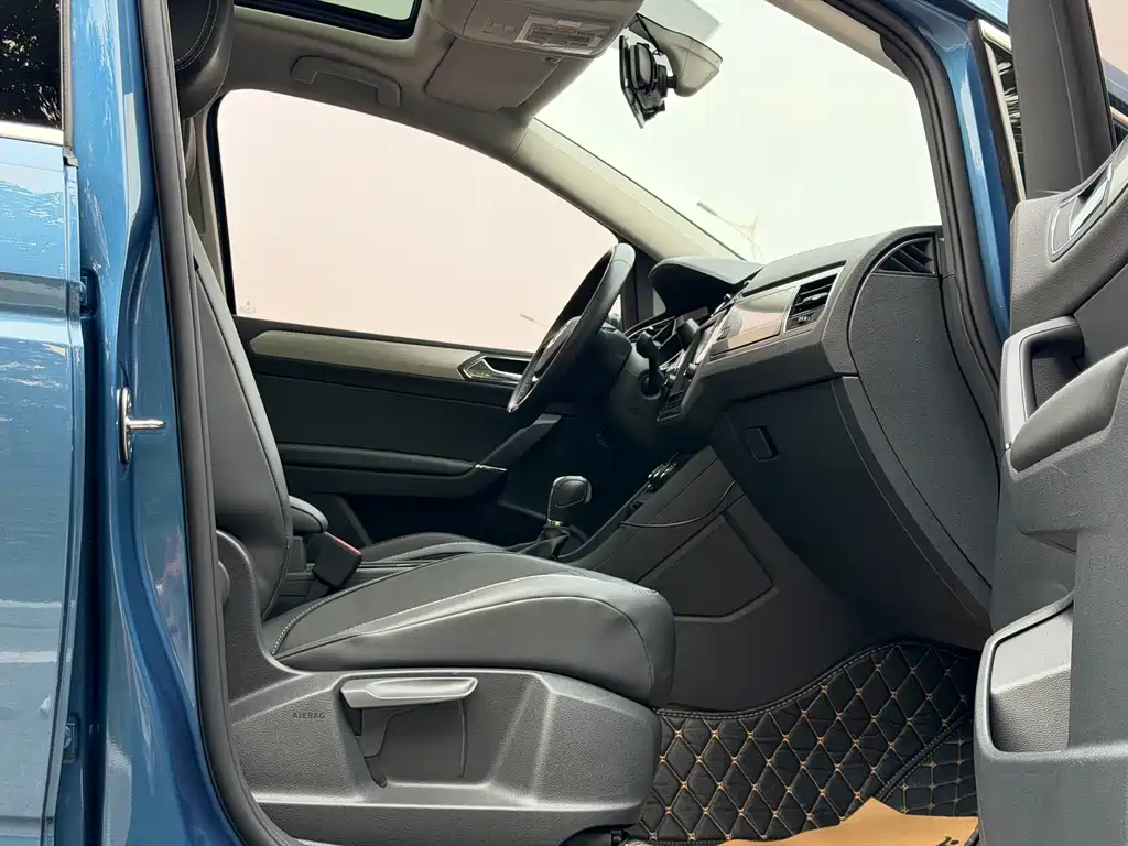 Volkswagen Touran — миниатюра 9