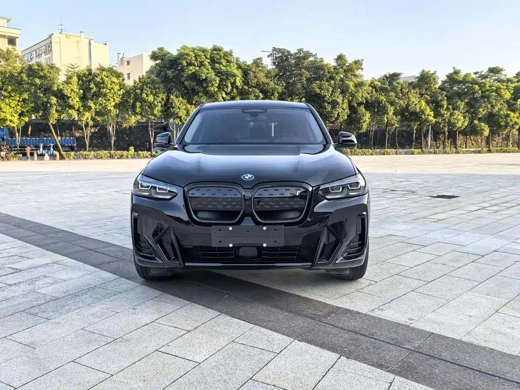 BMW iX3 — миниатюра 2