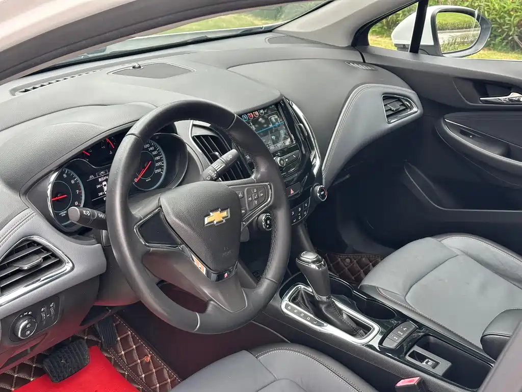 Chevrolet Cruze — миниатюра 9