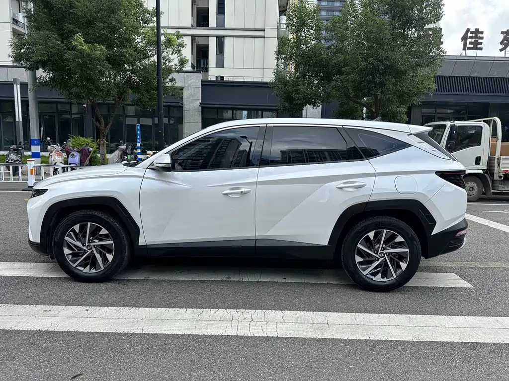 Hyundai Tucson — миниатюра 12