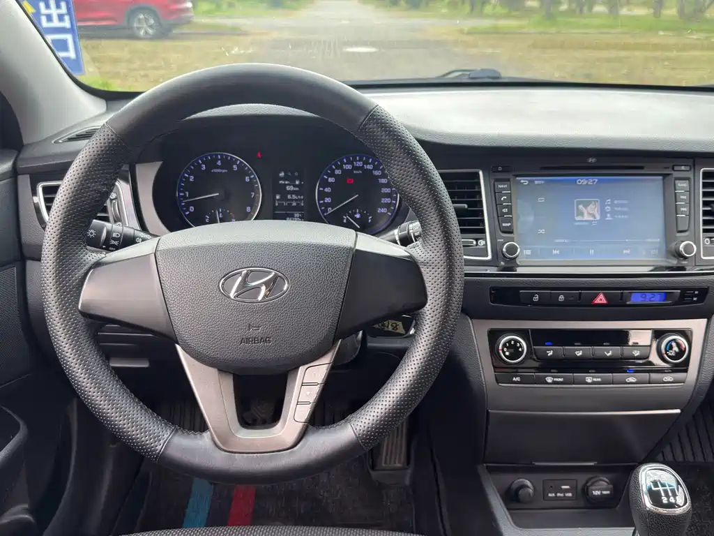 Hyundai Mistra — миниатюра 8