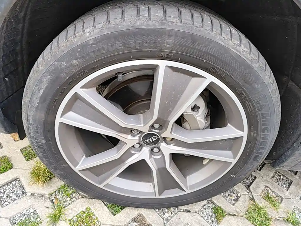 Audi Q5L — миниатюра 23
