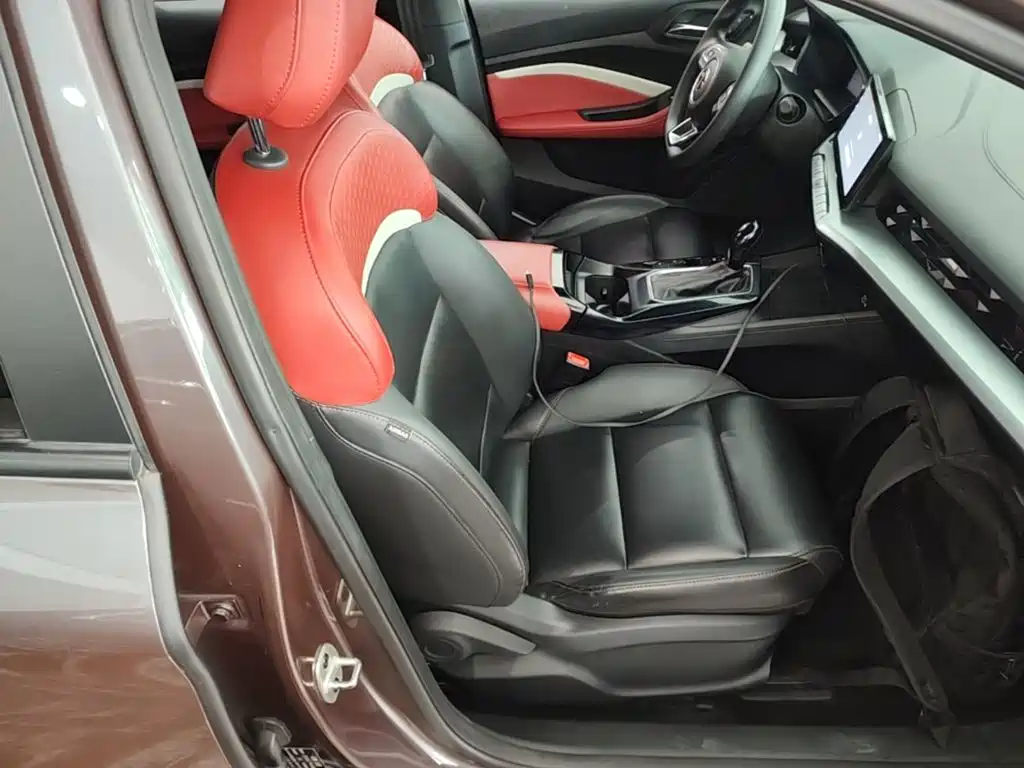 MG MG5 — миниатюра 25
