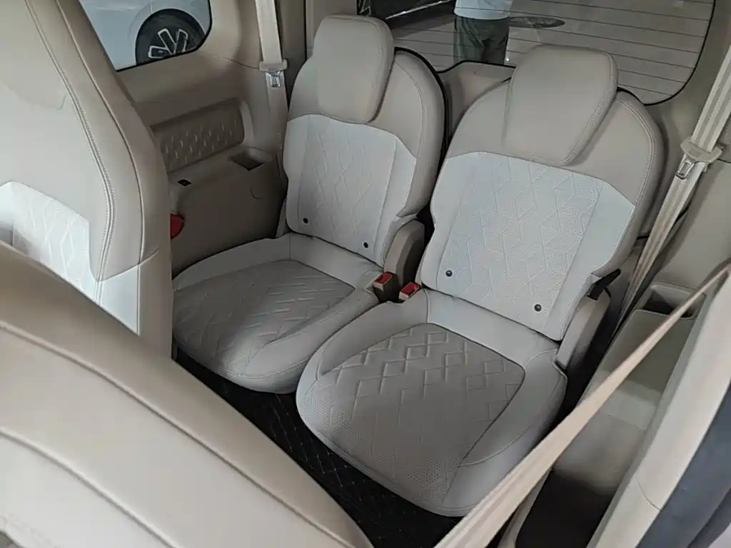 Baojun KiWi EV — миниатюра 17