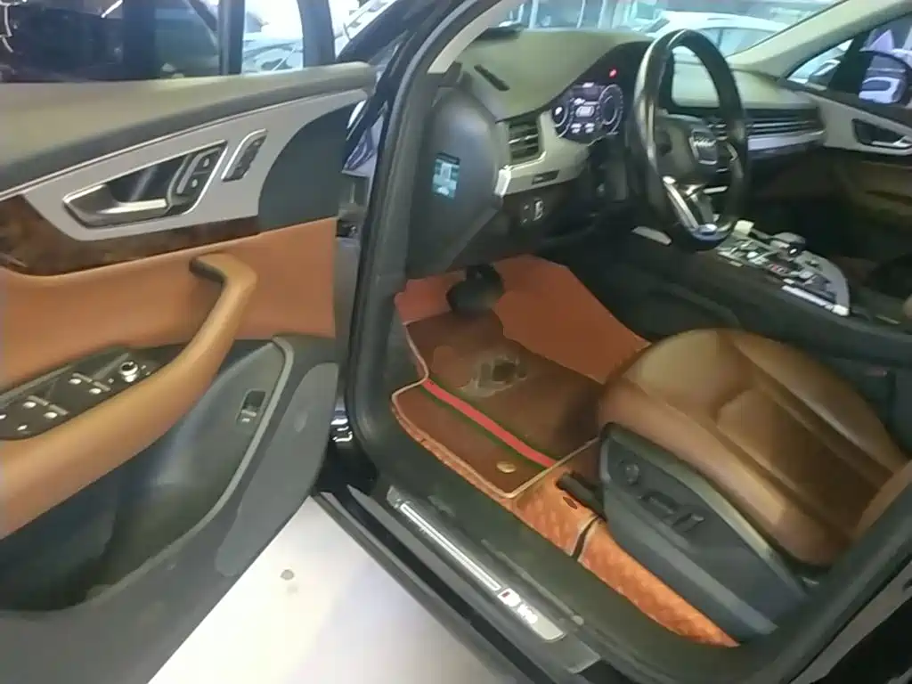 Audi Q7 — миниатюра 16