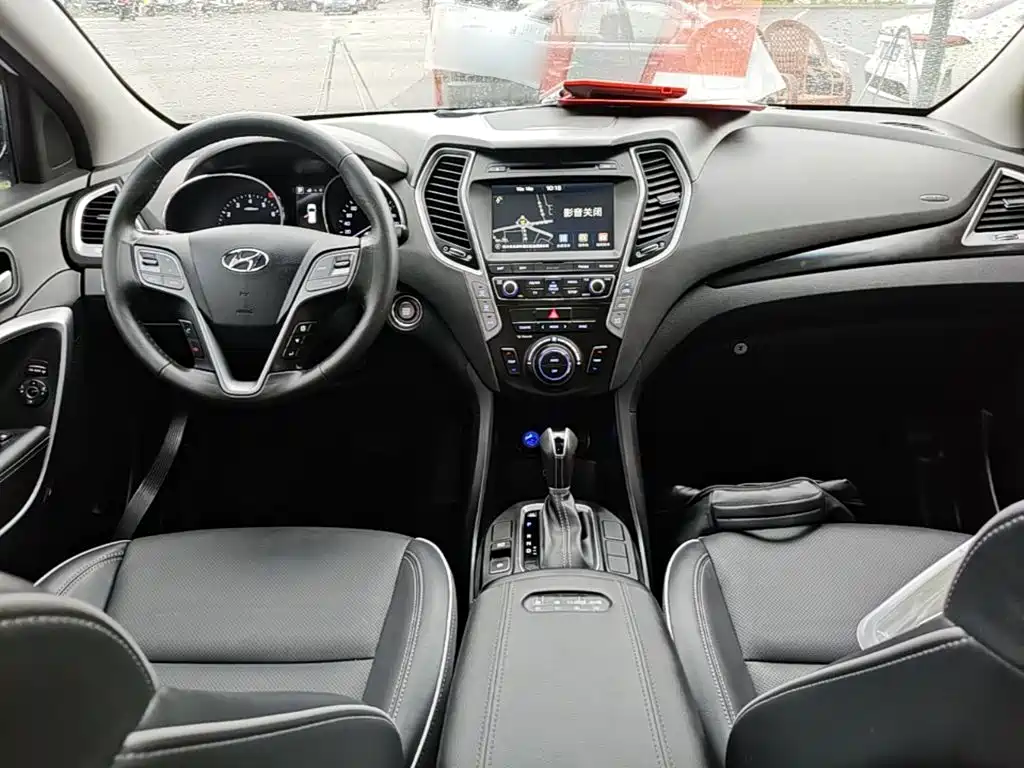 Hyundai Santa Fe — миниатюра 10