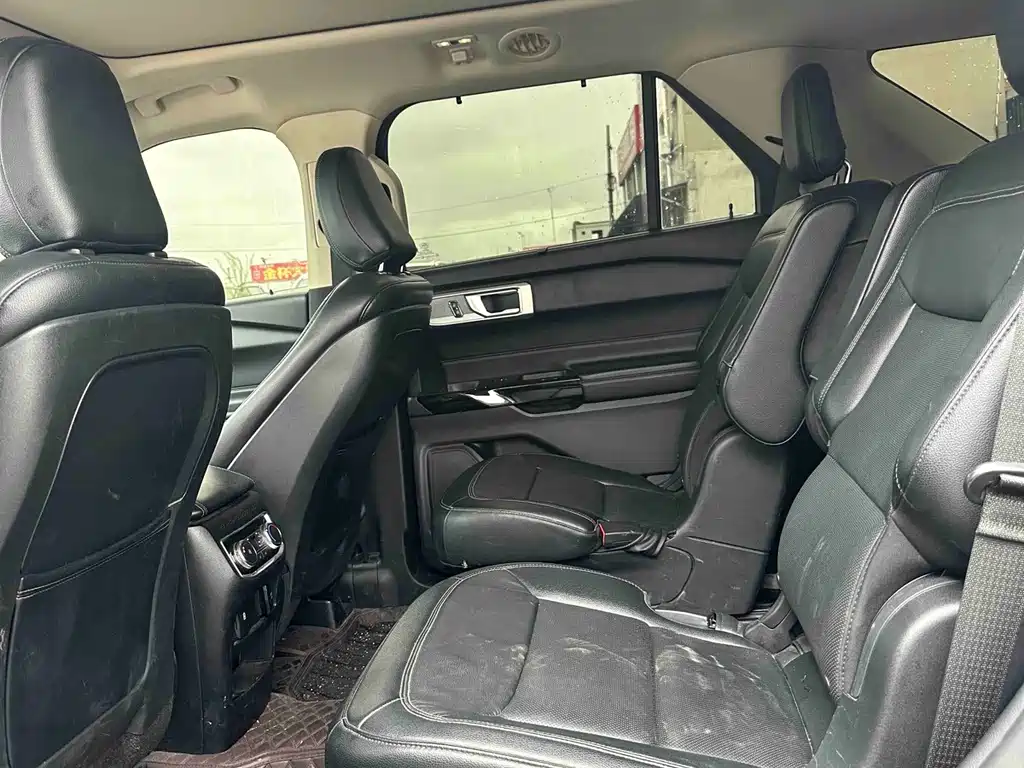 Ford Explorer EcoBoost 285 4WD Titanium Gold Edition 6 seats, фото 4