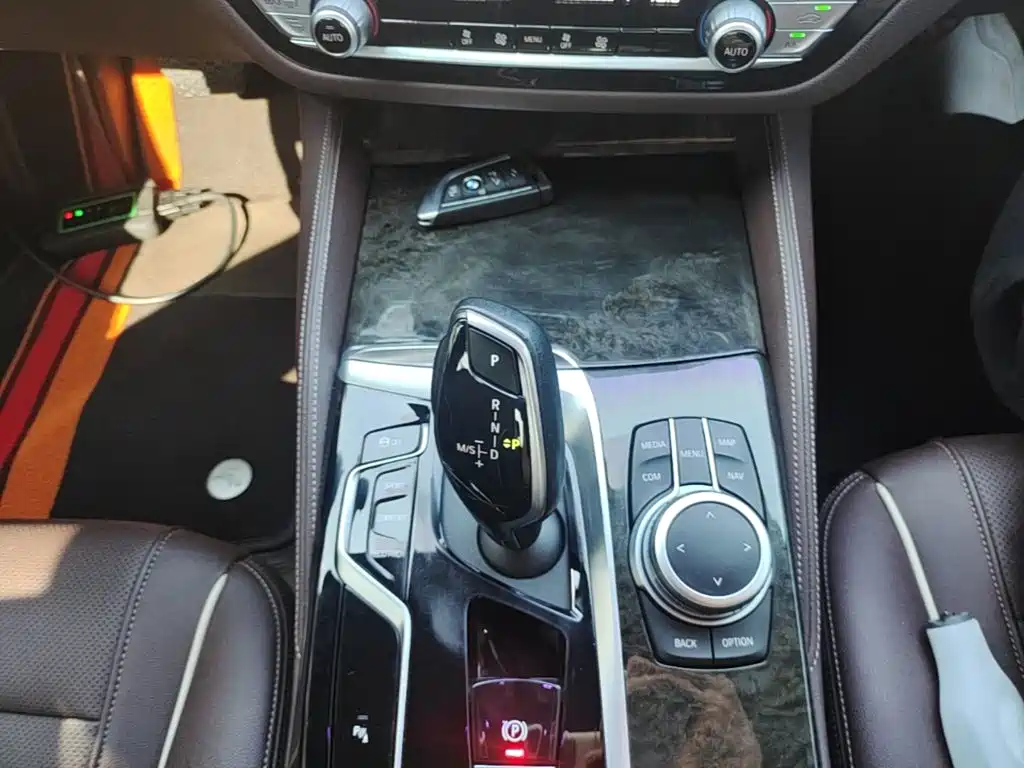BMW 5 Series — миниатюра 14