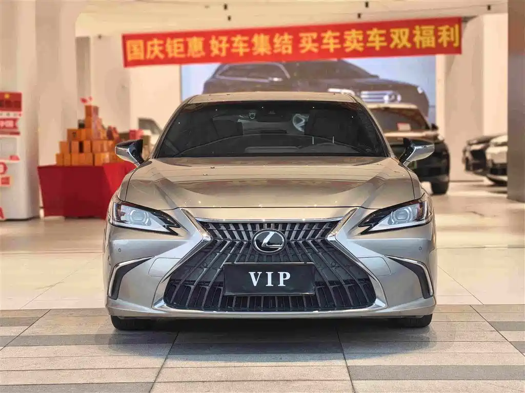 Lexus ES — миниатюра 2