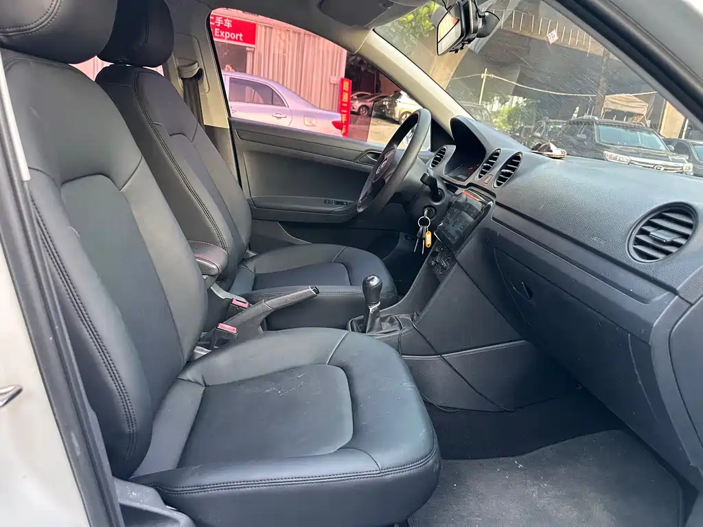 Volkswagen Jetta — миниатюра 15