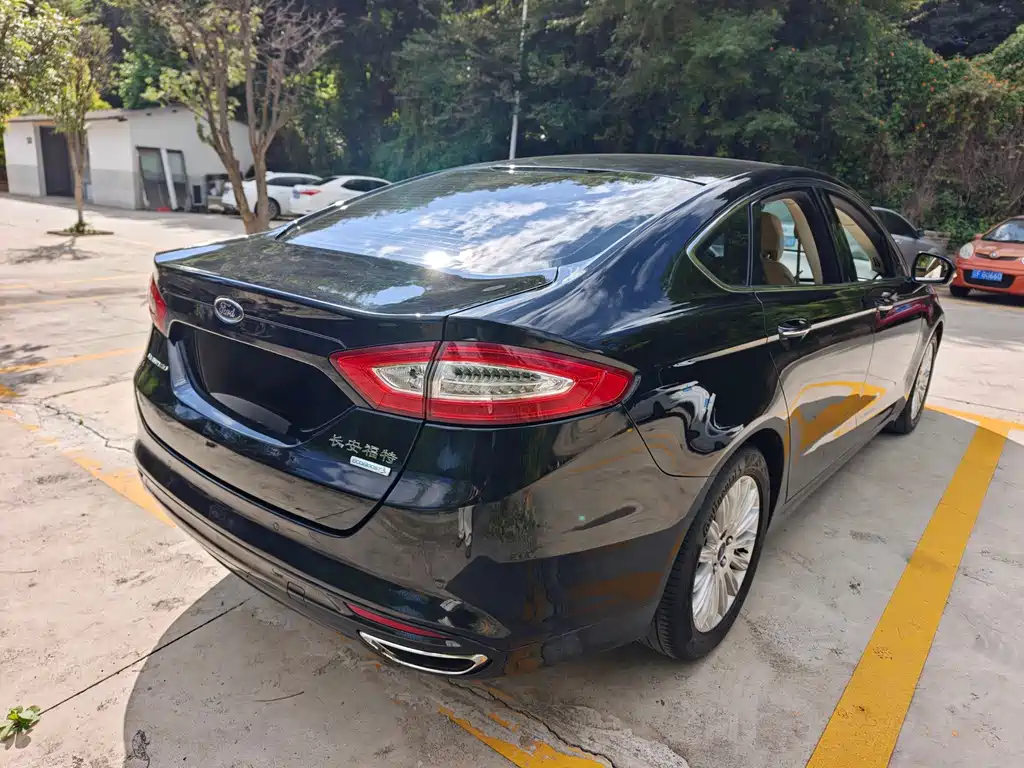 Ford Mondeo — миниатюра 4