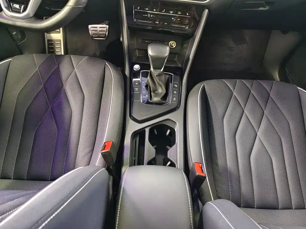 Volkswagen Tiguan L — миниатюра 6
