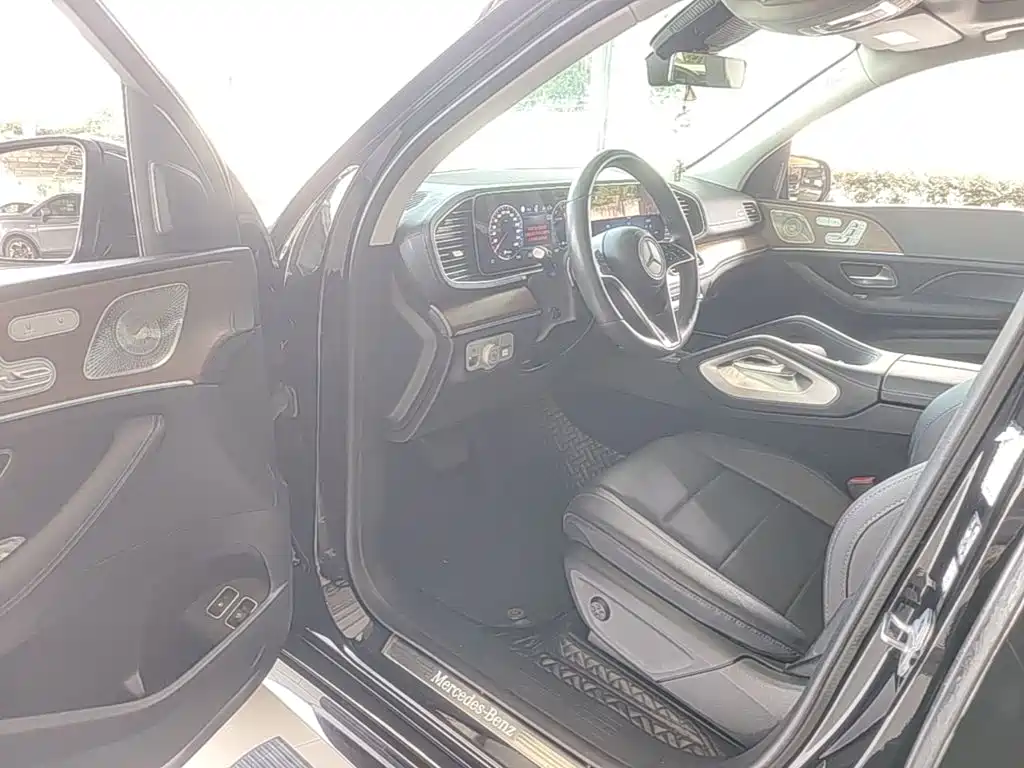 Mercedes-Benz GLE New Energy — миниатюра 16