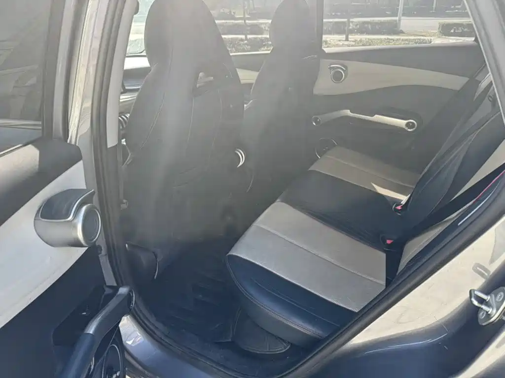BYD Yuan Plus — миниатюра 8