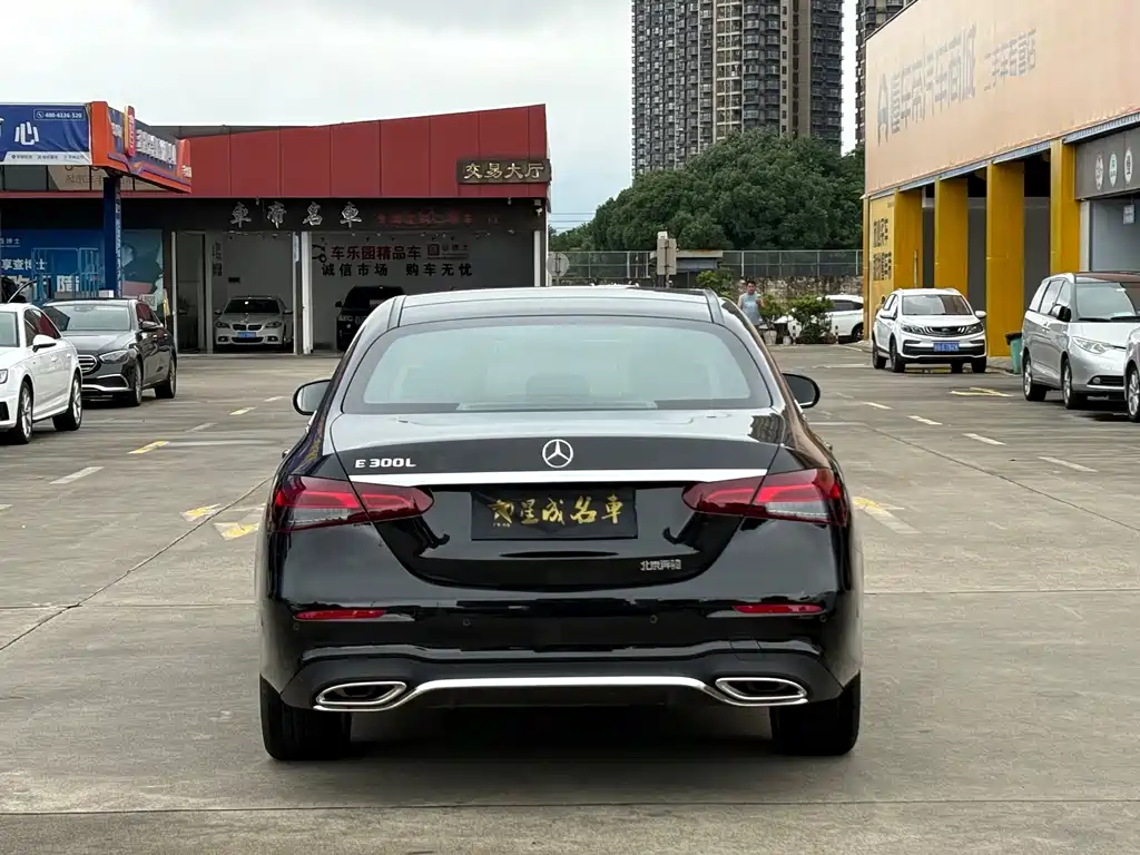 Mercedes-Benz E-Class — миниатюра 19