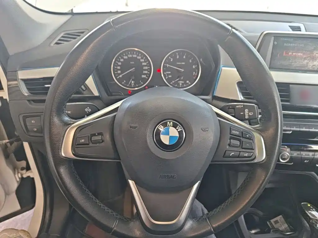 BMW X1 — миниатюра 11